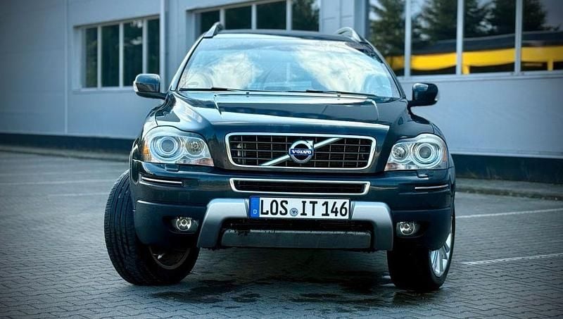 Grau Gebraucht 2010 Volvo XC90 Summum SUV | 12.900 € (Teuer) - Bild 1/4