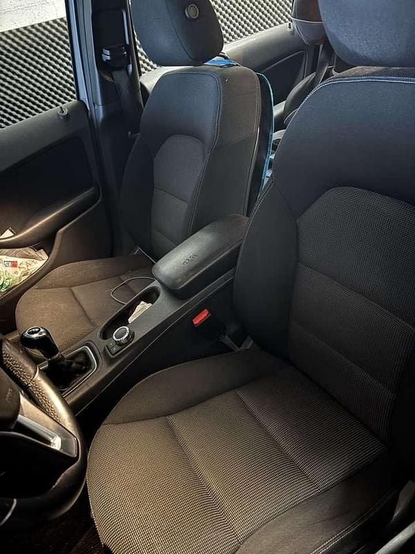 Gebraucht Mercedes B200 156 PS (114 kW) 2013 Van / Kleinbus