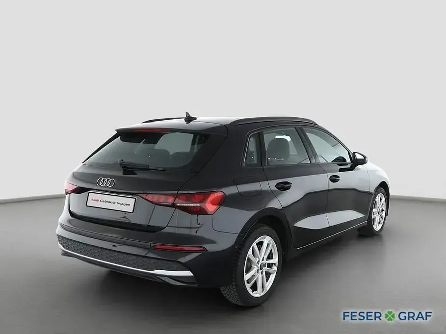 Gebraucht Audi A3 Ambiente 116 PS (85 kW) 2025 Mythosschwarz metallic Limousine