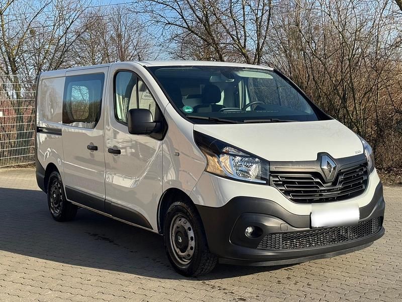 Gebraucht Renault Trafic 120 PS (88 kW) 2016 Weiß Van / Kleinbus