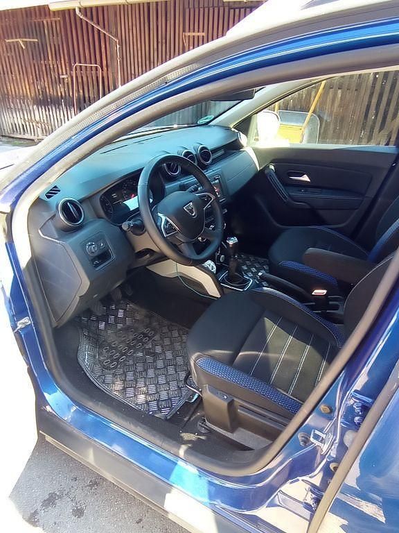 Gebraucht Dacia Duster Celebration 131 PS (96 kW) 2020 Blau SUV