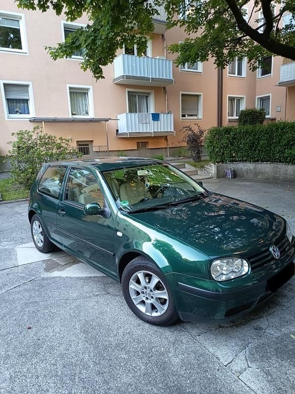 Grün Gebraucht 1999 VW Golf IV Kleinwagen | 2.100 € (Teuer) - Bild 1/4