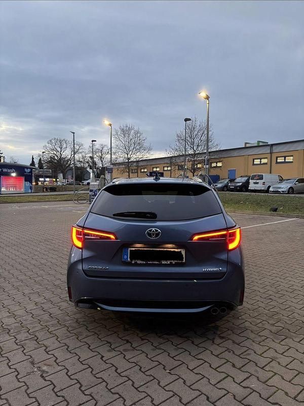 Gebraucht Toyota Corolla Team 184 PS (135 kW) 2020 Blau Kombi