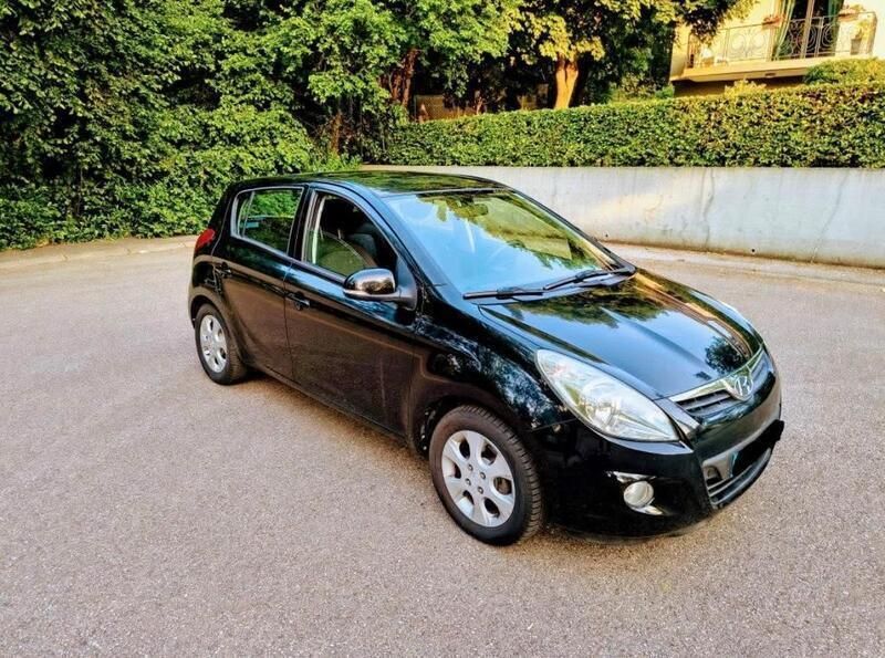 Schwarz Gebraucht 2010 Hyundai i20 Kleinwagen | 6.500 € (Guter Preis) - Bild 1/4