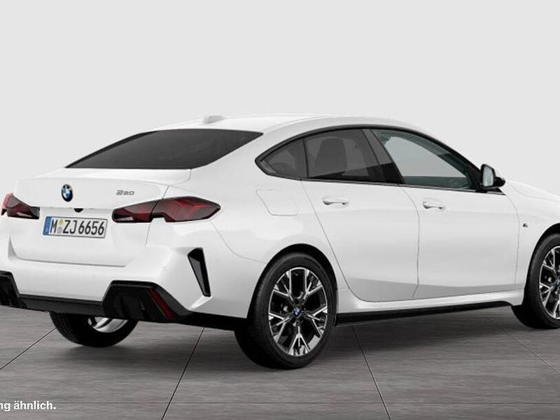 Gebraucht BMW 220 Shadowline 156 PS (114 kW) 2025 Alpinweiss iii Coupé