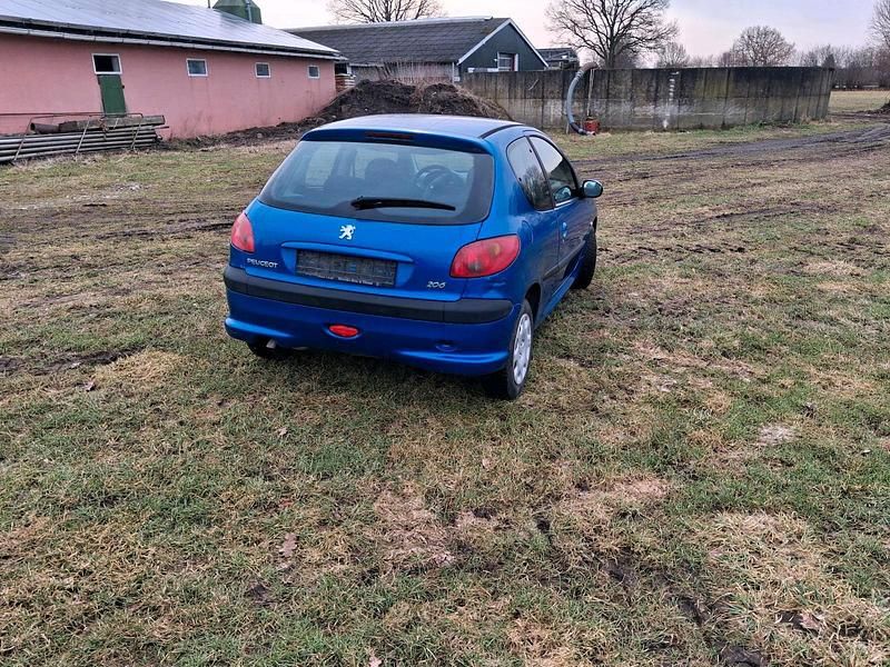 Gebraucht Peugeot 206 75 PS (55 kW) 2004 Blau Kleinwagen