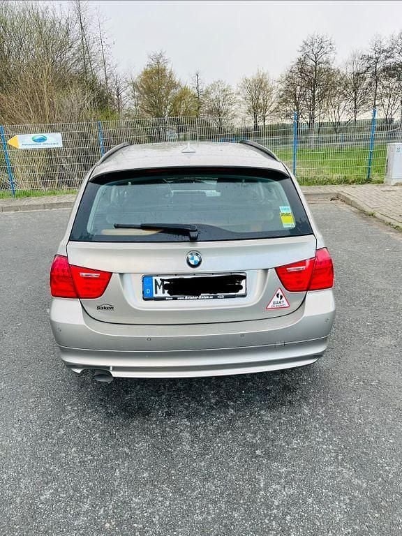 Second-hand BMW 318 Lifestyle 143 CP (105 kW) 2012 Maro Break