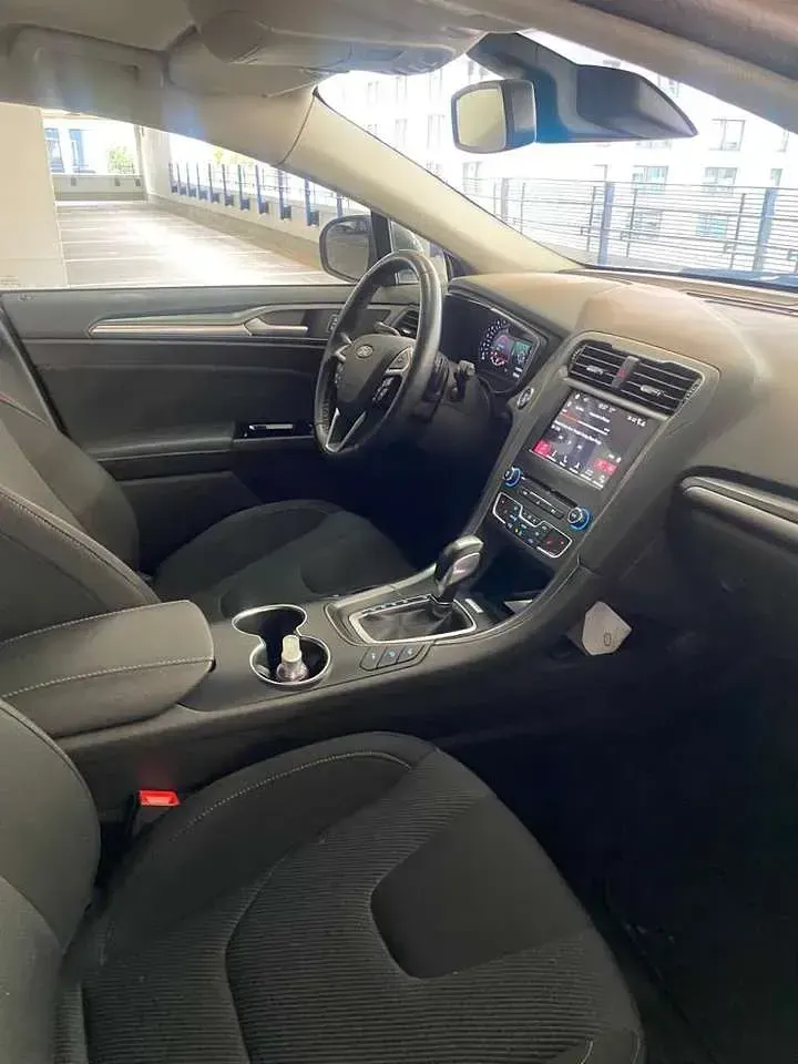 Usado Ford Mondeo ST-Line 150 CV (110 kW) 2018 Negro Familiar