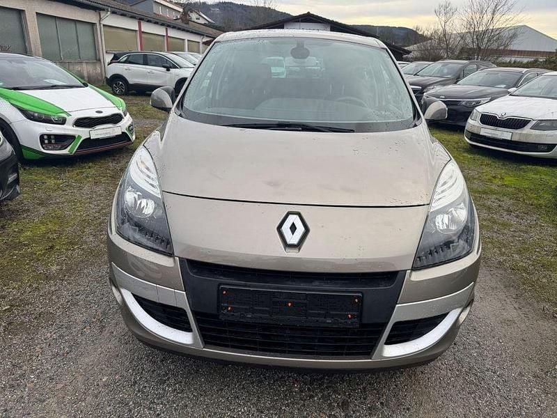 Beige Gebraucht 2009 Renault Scénic Dynamique Van / Kleinbus | 3.900 € (Guter Preis) - Bild 1/4