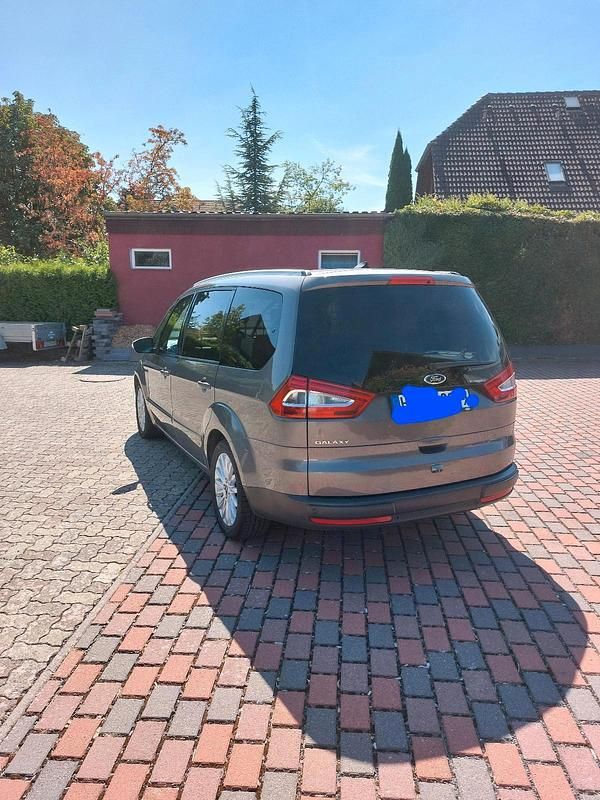 Gebraucht Ford Galaxy 163 PS (119 kW) 2013 Grau Van / Kleinbus