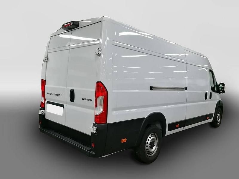 Gebraucht Peugeot Boxer 140 PS (102 kW) 2024 Weiß Van