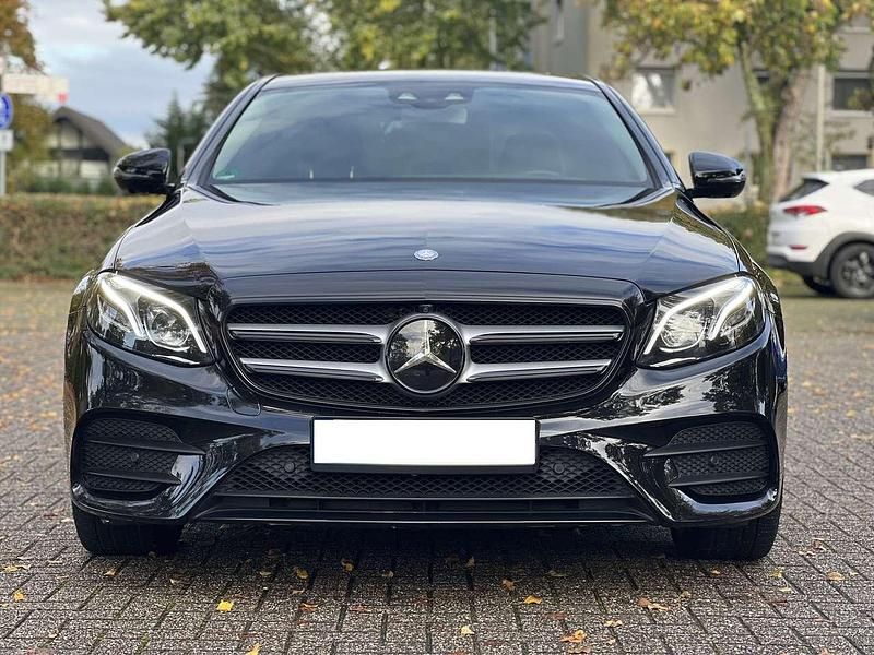 Gebraucht Mercedes E350 258 PS (189 kW) 2016 Schwarz Limousine