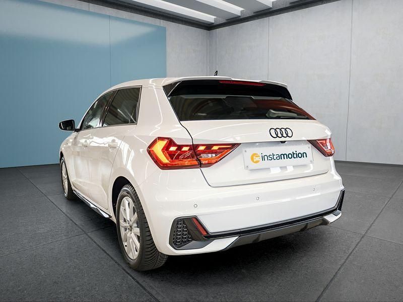 Nowe Audi A1 116 KM (85 kW) 2026 Biały SUV