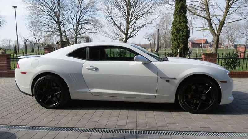 Gebraucht Chevrolet Camaro SS 405 PS (297 kW) 2015 Weiß Coupé