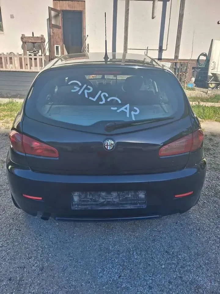 Gebraucht Alfa Romeo 147 120 PS (88 kW) 2008 Schwarz Kleinwagen