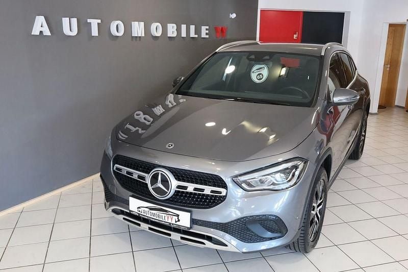 Grau Gebraucht 2022 Mercedes GLA180 Progressive SUV | 30.990 € (Fairer Preis) - Bild 1/4