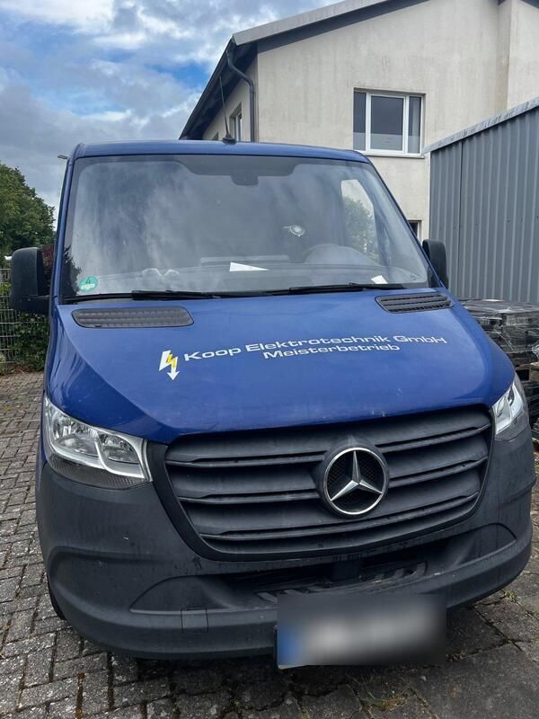 Blau Gebraucht 2019 Mercedes Sprinter Van | 18.500 € (Superpreis) - Bild 1/4