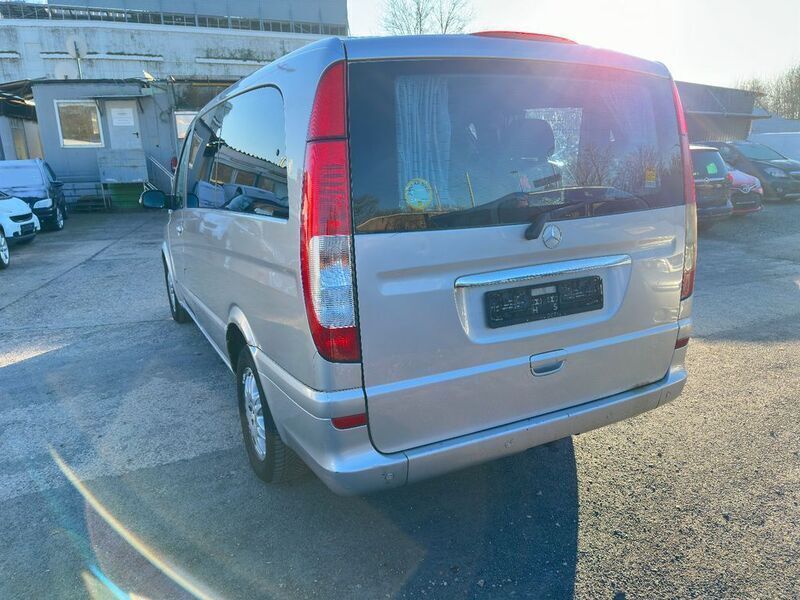 Gebraucht Mercedes Viano 150 PS (110 kW) 2003 Silber Van / Kleinbus