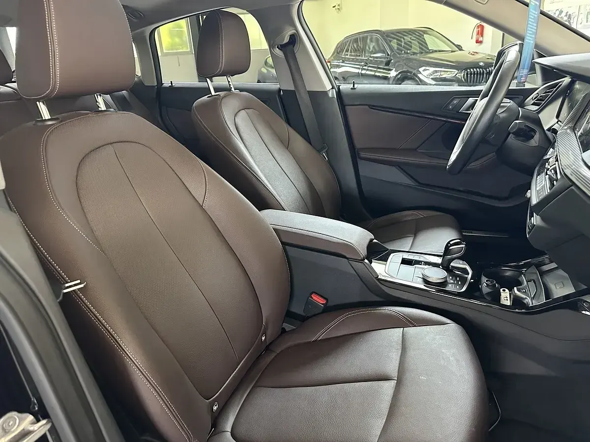 Gebraucht BMW 220 Advantage 190 PS (139 kW) 2023 Metallic Coupé