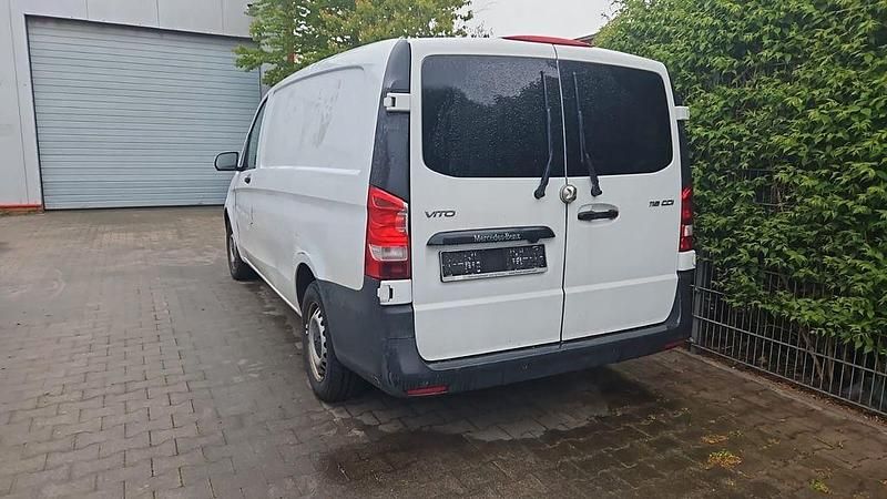 Gebraucht Mercedes Vito 163 PS (119 kW) 2017 Weiß Van