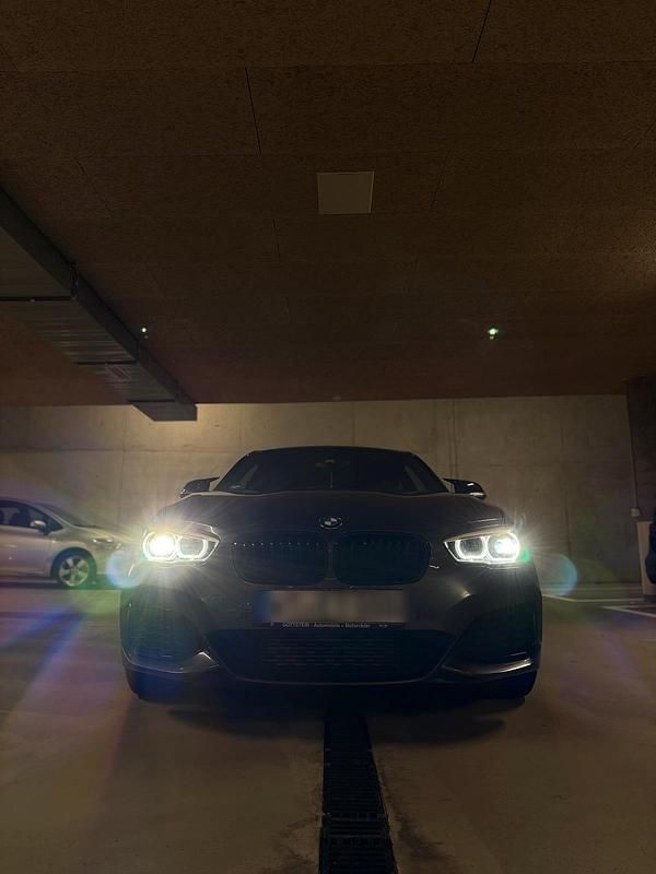 Gebraucht BMW M135 326 PS (239 kW) 2016 Grau Kleinwagen