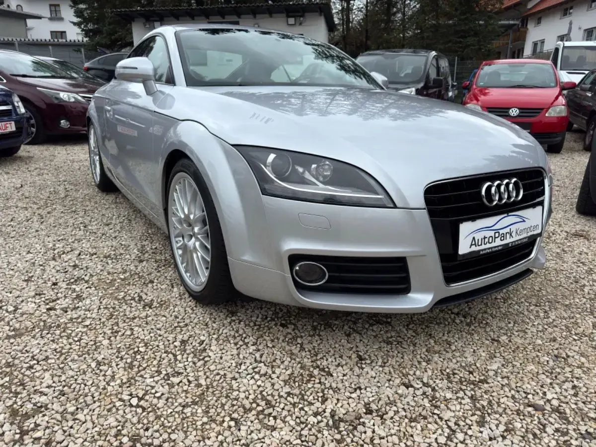 Używany Audi TT Comfort 211 KM (155 kW) 2011 Srebrny Coupe
