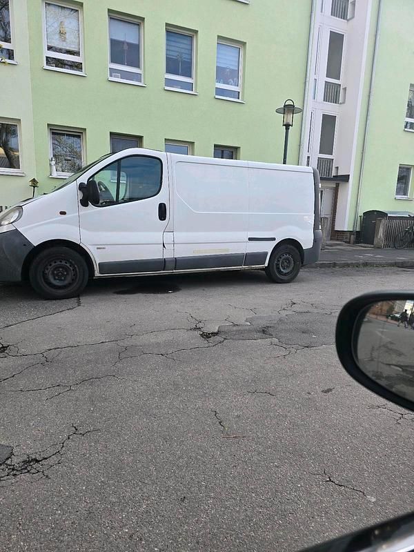 Gebraucht Opel Vivaro 90 PS (66 kW) 2007 Weiß Van / Kleinbus