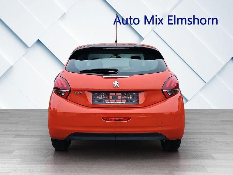 Gebraucht Peugeot 208 Active 99 PS (72 kW) 2017 Orange Kleinwagen