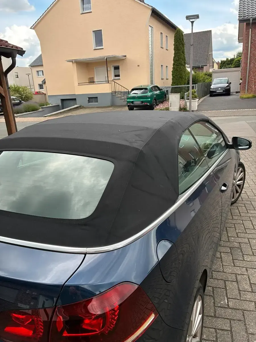 Gebraucht VW Golf Cabriolet 105 PS (77 kW) 2013 Blau Cabrio