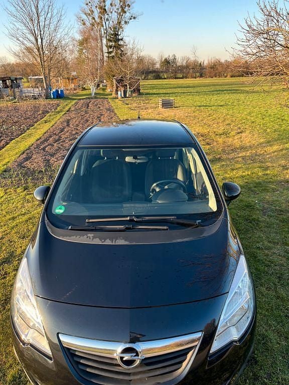Gebraucht Opel Meriva Edition 140 PS (102 kW) 2013 Schwarz Van / Kleinbus