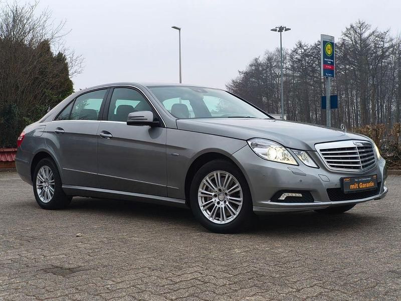 Second-hand Mercedes E250 204 CP (150 kW) 2010 Argintiu Berlinǎ