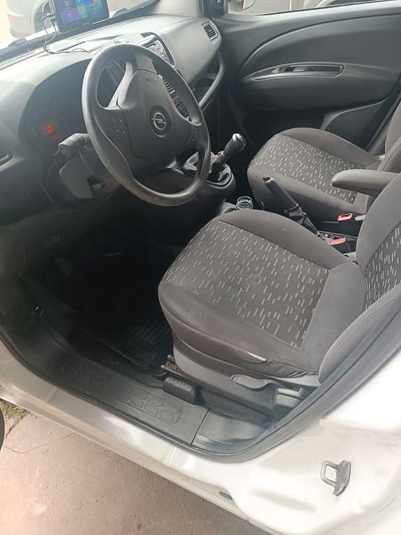 Gebraucht Opel Combo Edition 90 PS (66 kW) 2014 Weiß Van / Kleinbus