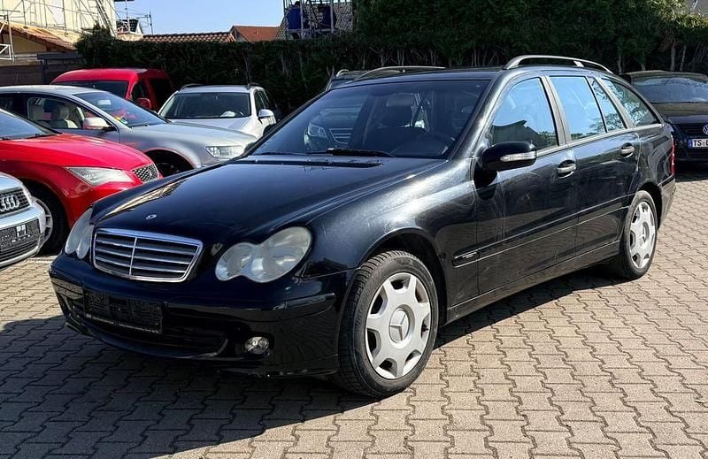 Gebraucht Mercedes C180 143 PS (105 kW) 2004 Schwarz Limousine