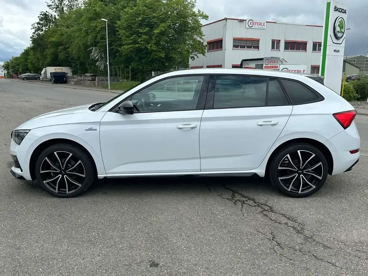 Gebraucht Skoda Scala Monte Carlo 150 PS (110 kW) 2022 Weiß Kleinwagen