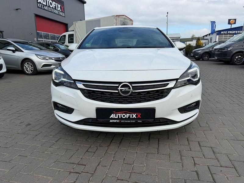 Gebraucht Opel Astra Dynamic 125 PS (91 kW) 2015 Weiß Limousine