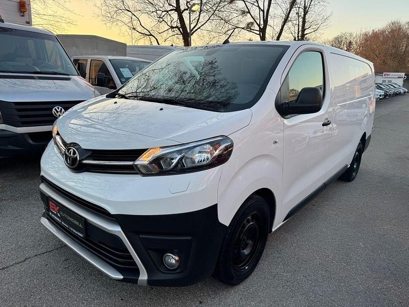 Gebraucht Toyota Proace 144 PS (105 kW) 2022 Weiß Van / Kleinbus