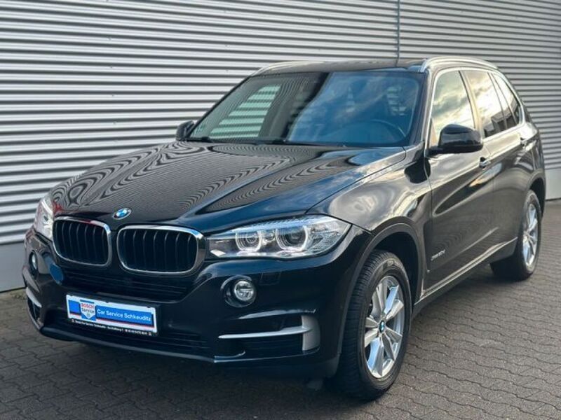 Blacksaphire (metallic) Gebraucht 2016 BMW X5 Sport Line SUV | 36.499 € - Bild 1/4