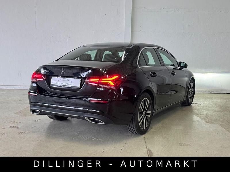 Gebraucht Mercedes A220 190 PS (139 kW) 2021 Schwarz Limousine
