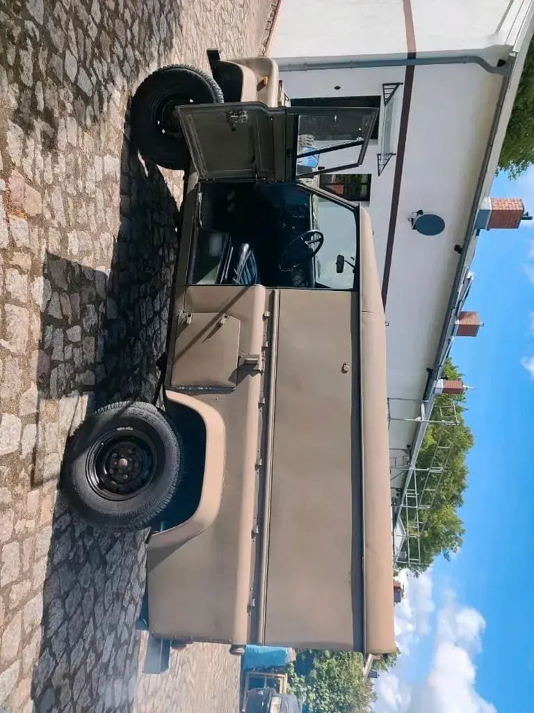Gebraucht Land Rover Defender 70 PS (51 kW) 1991 Grün SUV