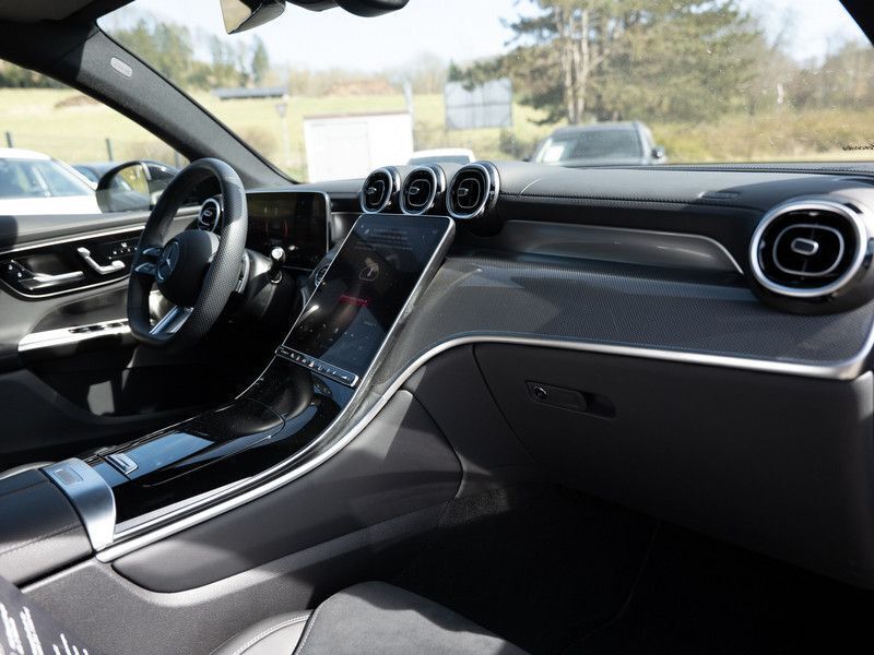 Gebraucht Mercedes GLC300 AMG 258 PS (189 kW) 2023 Schwarz metalliclack obsidianschwarz Coupé