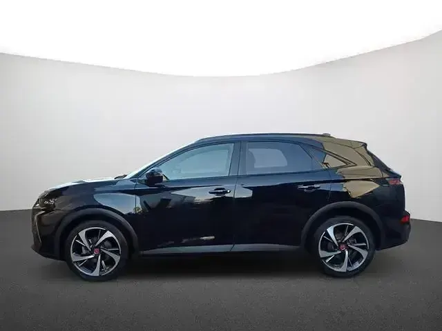 Gebraucht DS Automobiles DS7 Crossback Performance Line Plus 131 PS (96 kW) 2024 Lackierung schwarz perla nera/metallic klarlack SUV