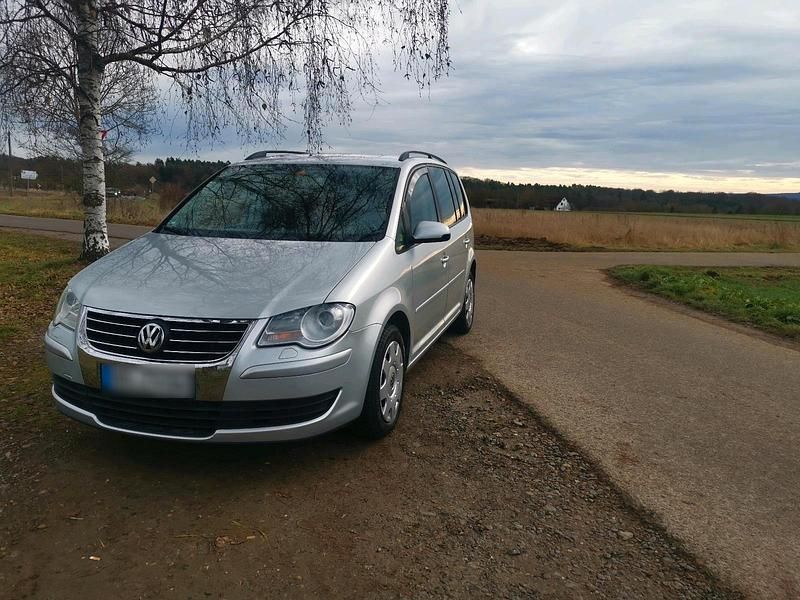 Gebraucht VW Touran 140 PS (102 kW) 2007 Silber Van / Kleinbus