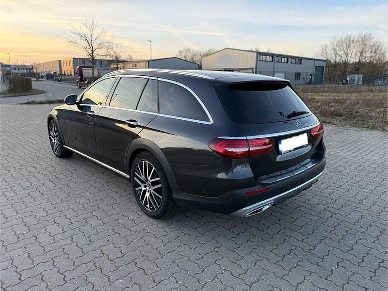 Gebraucht Mercedes E400 330 PS (242 kW) 2021 Grau Kombi