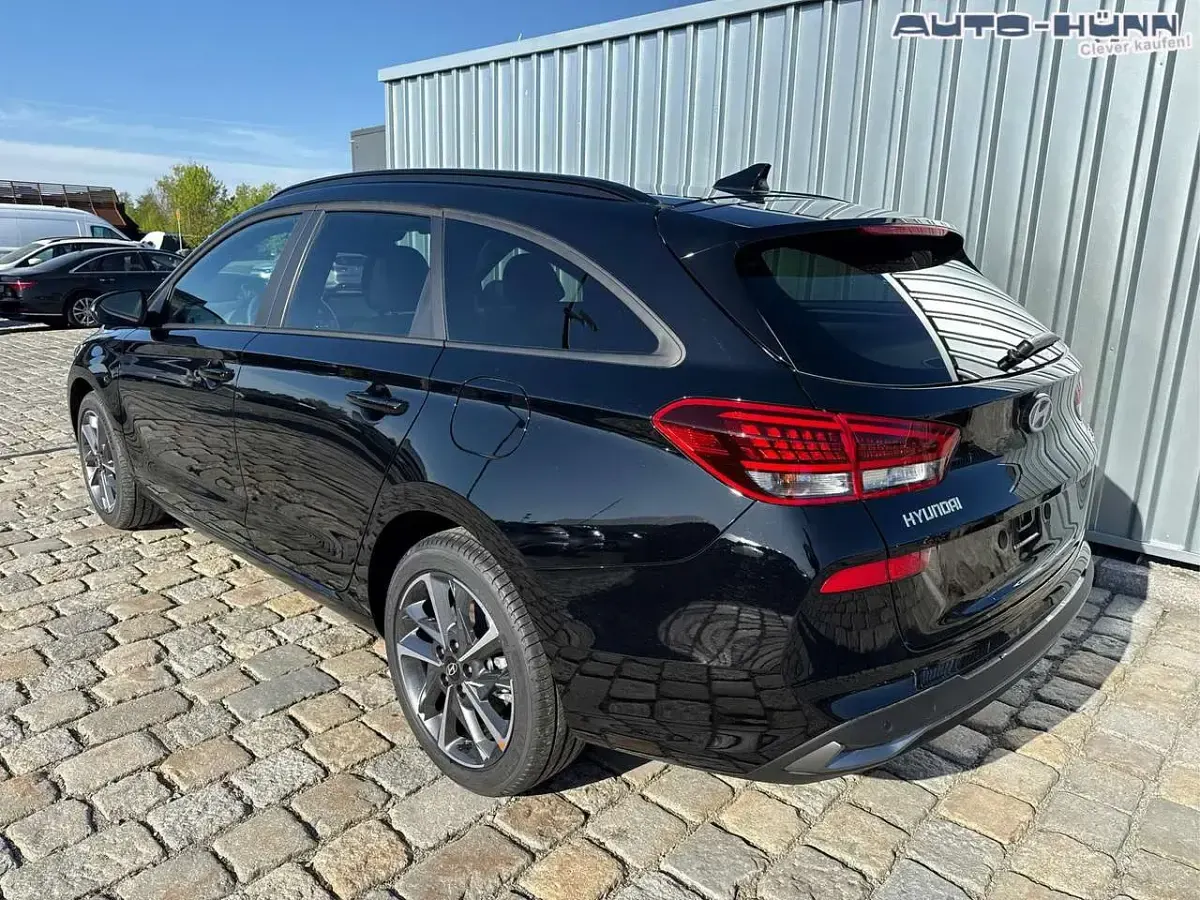 Neu Hyundai i30 GO! 140 PS (102 kW) 2025 Ayss black Kombi
