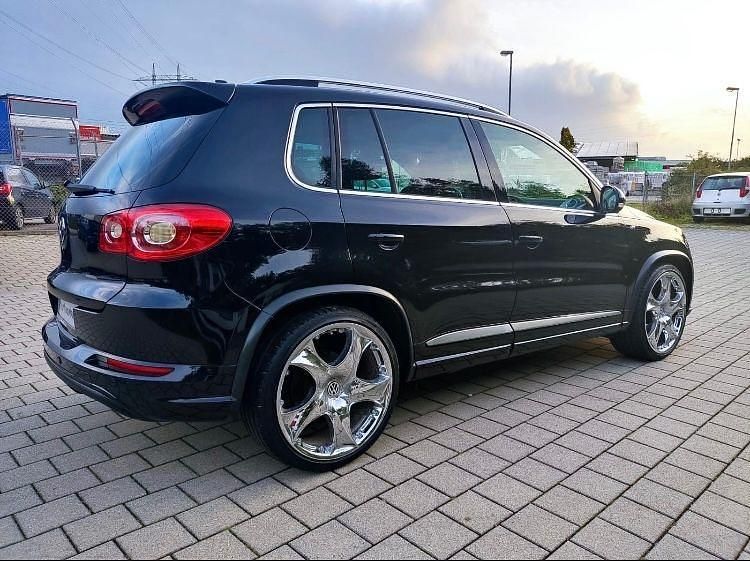 Schwarz Gebraucht 2010 VW Tiguan Freestyle SUV | 10.500 € (Fairer Preis) - Bild 1/4