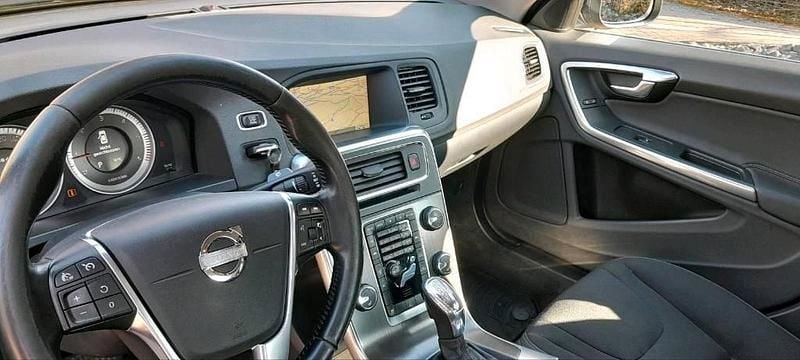 Gebraucht Volvo S60 163 PS (119 kW) 2012 Blau Limousine