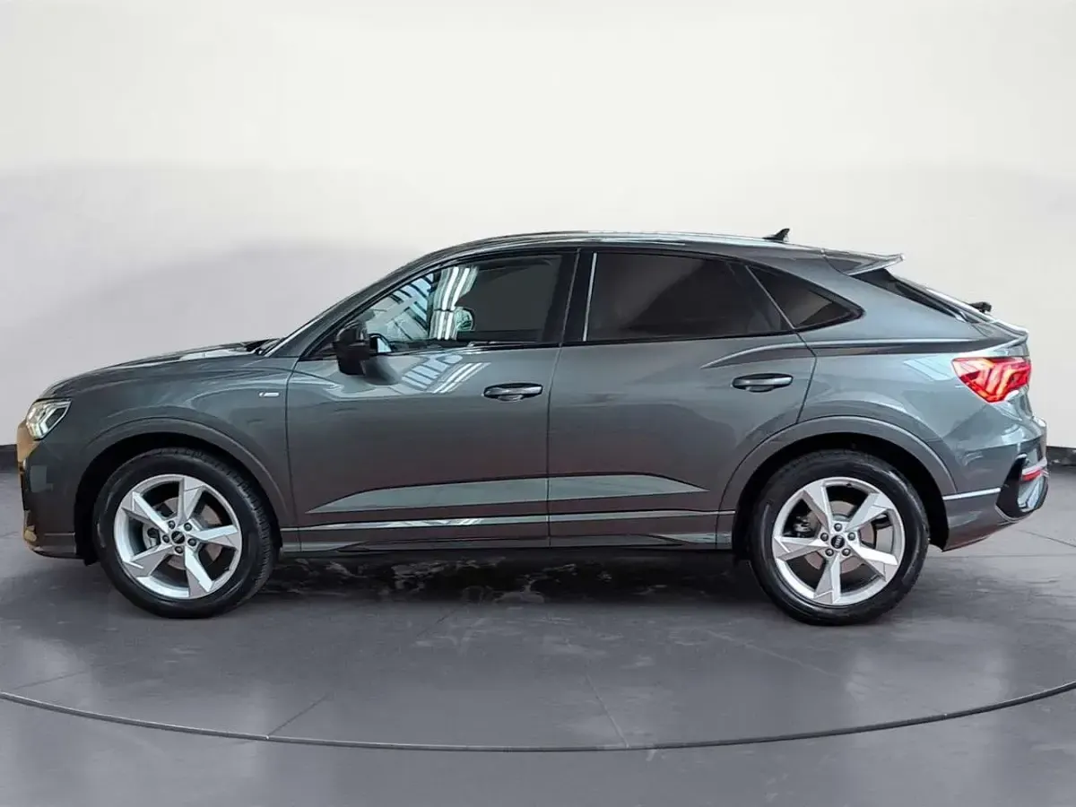 Gebraucht Audi Q3 S-Line 150 PS (110 kW) 2024 Daytonagrau perleffekt SUV