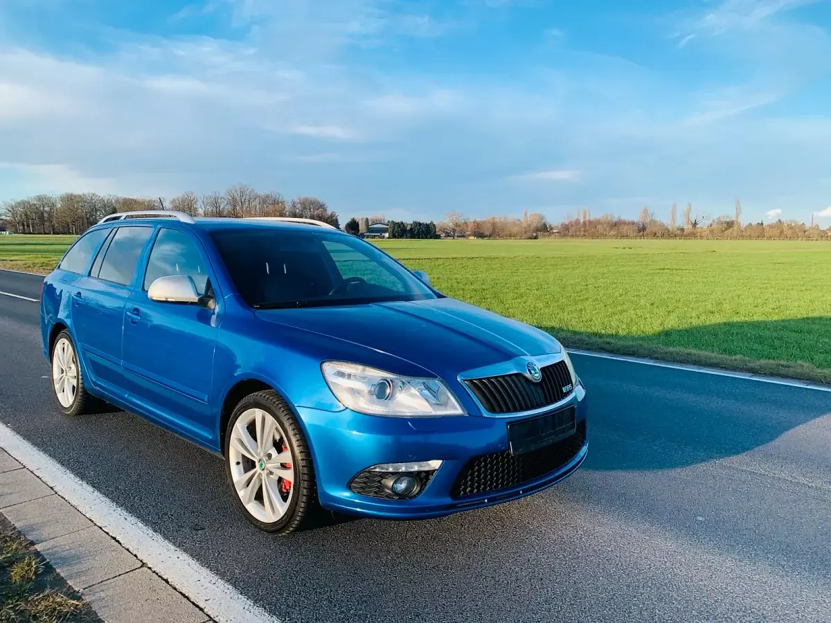 Gebraucht Skoda Octavia RS 200 PS (147 kW) 2011 Blau Kombi