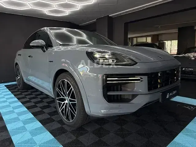 Gebraucht Porsche Cayenne 740 PS (544 kW) 2025 Andere SUV
