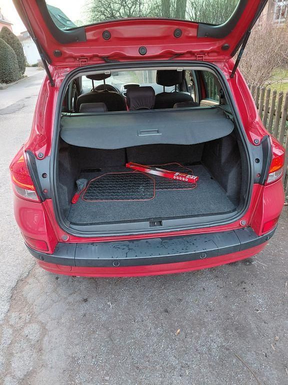 Gebraucht Renault Clio II 101 PS (74 kW) 2008 Rot Limousine